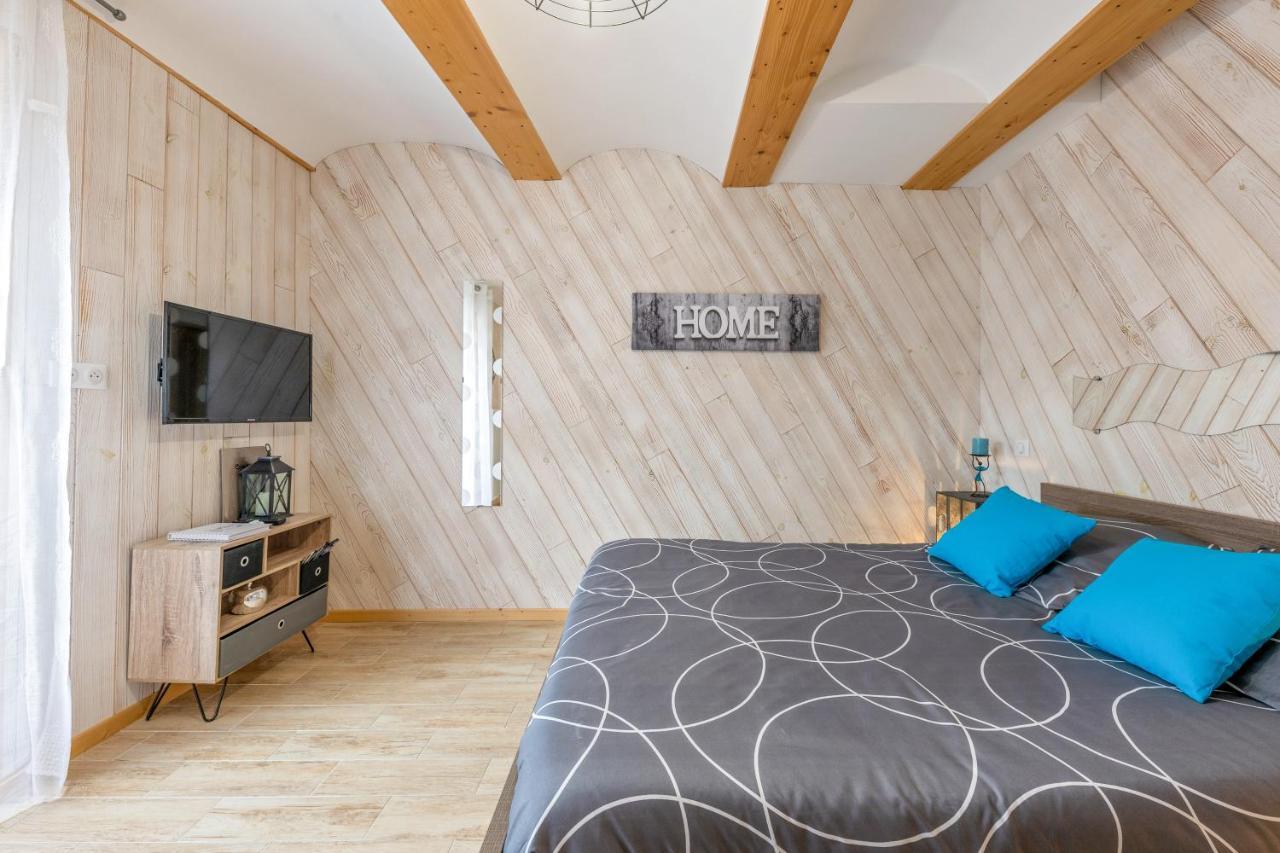 Les Nuits D'Anis - Appartements Hypercentre Le Puy-en-Velay Eksteriør billede
